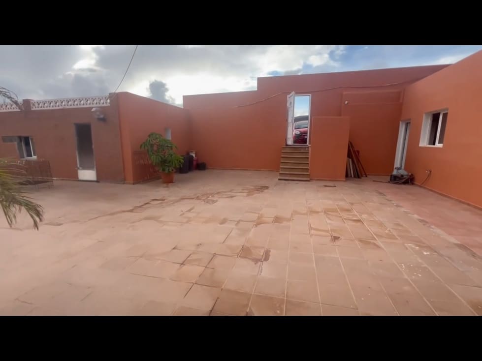 Chalet de 2 habitaciones en Puerto del Rosario en venta - 289.000 € (Ref: 9092231)