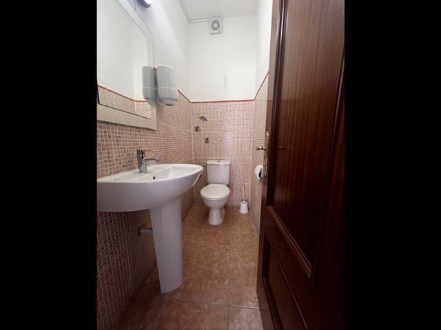 Kaupallinen vuokrattavana paikassa Puerto del Rosario - 925 € (Ref: 9148762)