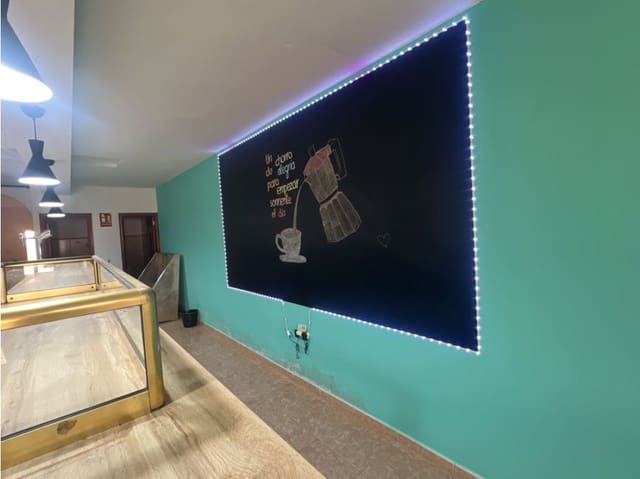 Kaupallinen vuokrattavana paikassa Puerto del Rosario - 925 € (Ref: 9148762)