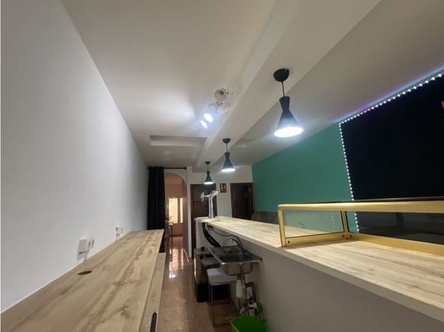 Kaupallinen vuokrattavana paikassa Puerto del Rosario - 925 € (Ref: 9148762)