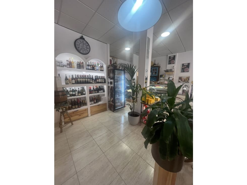 Commercial for rent in Corralejo - € 1,800 (Ref: 9151595)