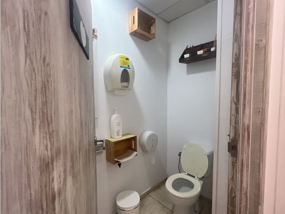 Commercial for rent in Corralejo - € 1,800 (Ref: 9151595)