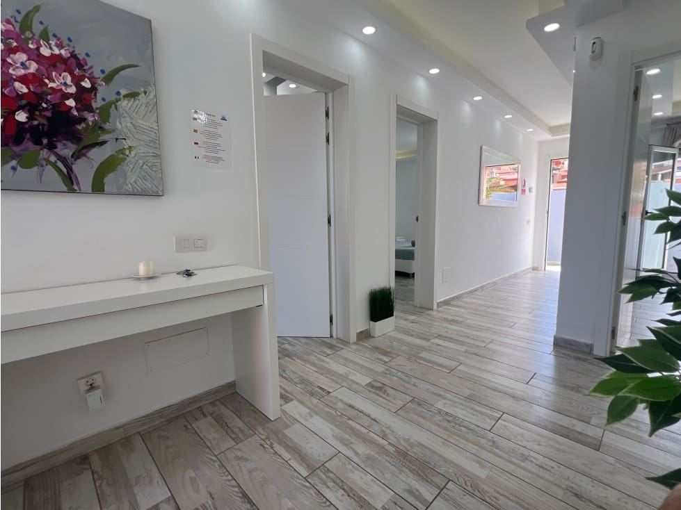 5 bedroom Villa for sale in Caleta de Fuste - € 655,000 (Ref: 9228454)