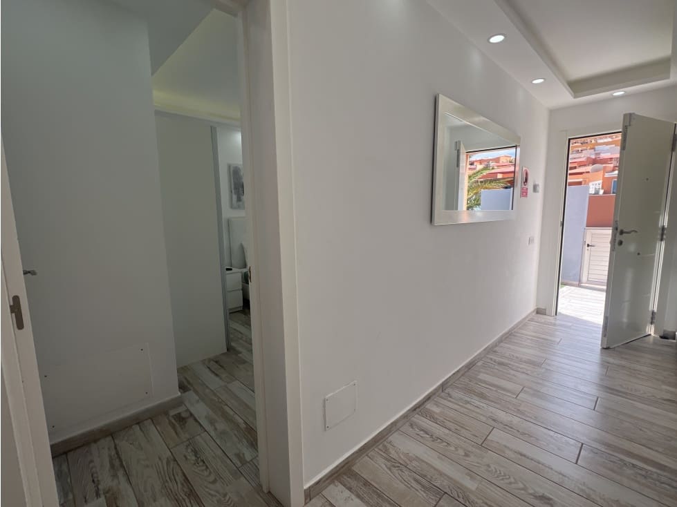 5 bedroom Villa for sale in Caleta de Fuste - € 655,000 (Ref: 9228454)