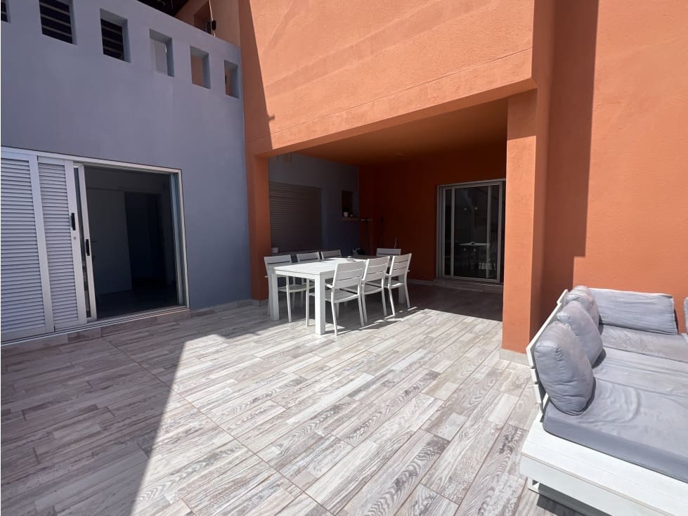 5 bedroom Villa for sale in Caleta de Fuste - € 655,000 (Ref: 9228454)