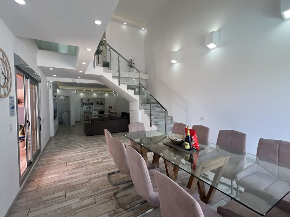 5 bedroom Villa for sale in Caleta de Fuste - € 655,000 (Ref: 9228454)