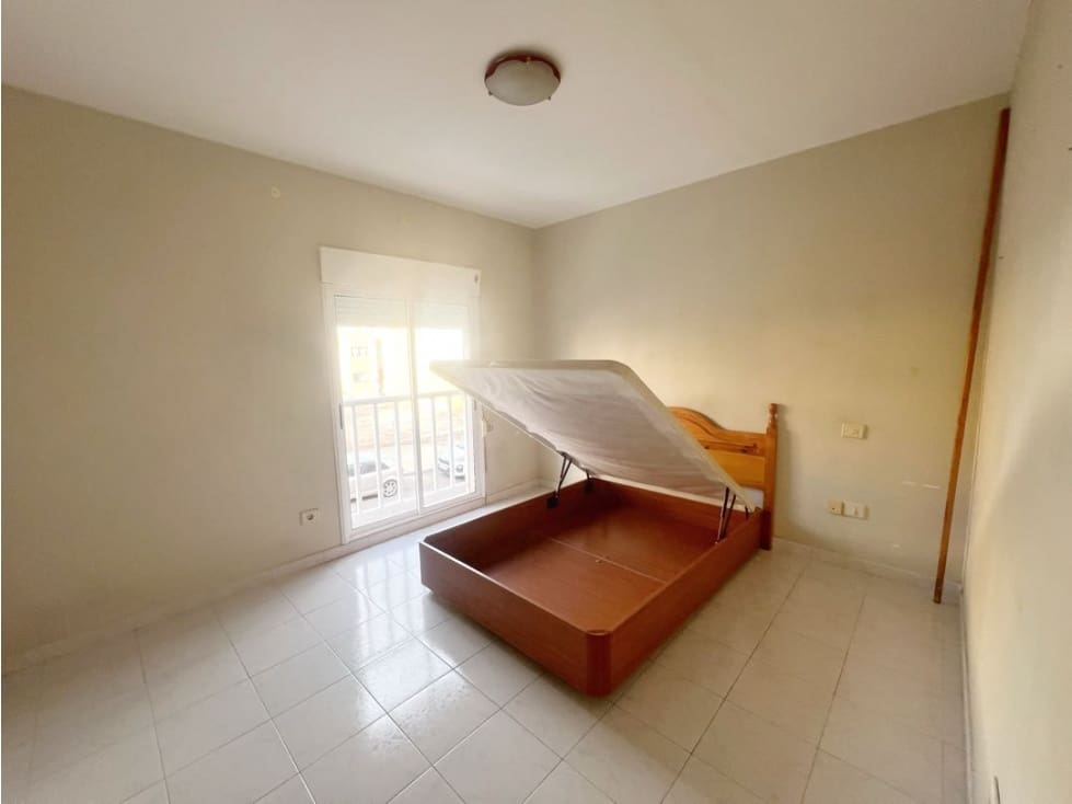 3 bedroom Apartment for sale in Puerto del Rosario - € 168,000 (Ref: 9499783)