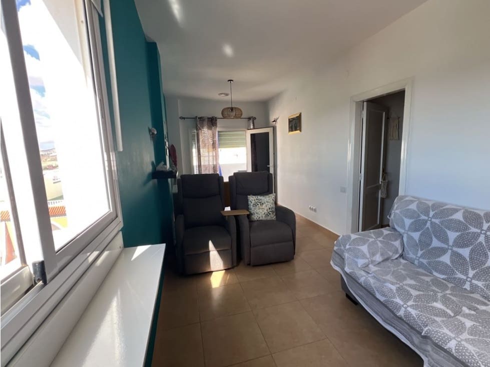 2 bedroom Apartment for sale in Puerto del Rosario - € 149,000 (Ref: 9499785)