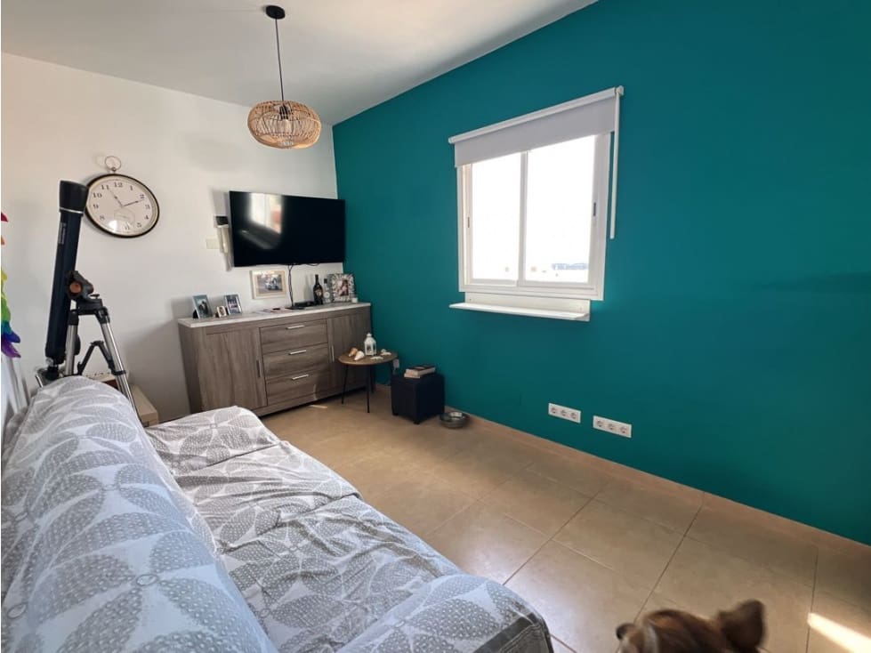 2 bedroom Apartment for sale in Puerto del Rosario - € 149,000 (Ref: 9499785)