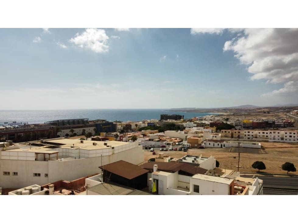 2 bedroom Apartment for sale in Puerto del Rosario - € 149,000 (Ref: 9499785)