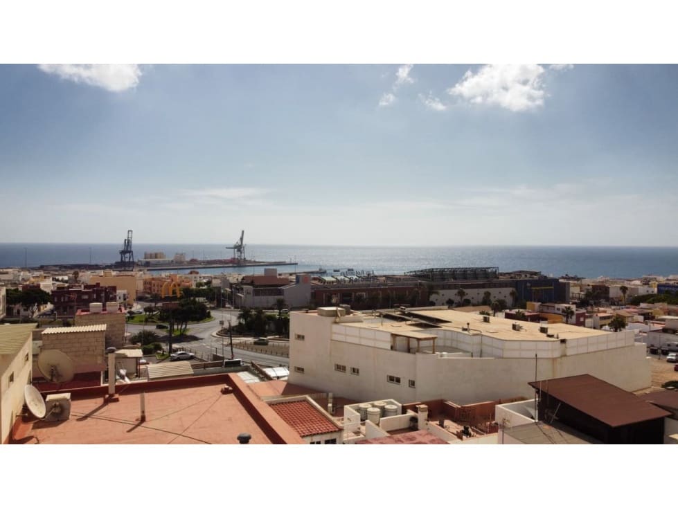 2 bedroom Apartment for sale in Puerto del Rosario - € 149,000 (Ref: 9499785)