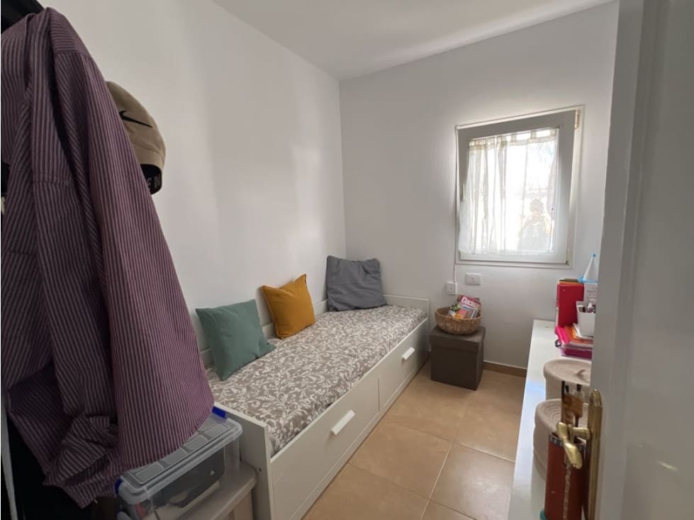 2 bedroom Apartment for sale in Puerto del Rosario - € 149,000 (Ref: 9499785)