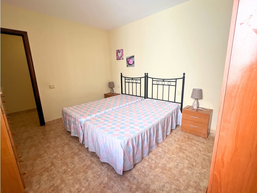 3 bedroom Apartment for sale in Puerto del Rosario - € 195,000 (Ref: 9499786)