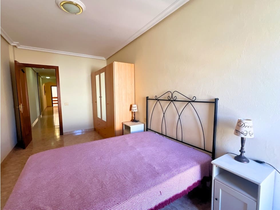 3 bedroom Apartment for sale in Puerto del Rosario - € 195,000 (Ref: 9499786)