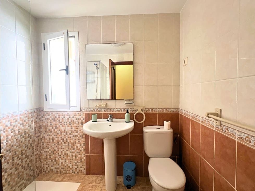 3 bedroom Apartment for sale in Puerto del Rosario - € 195,000 (Ref: 9499786)