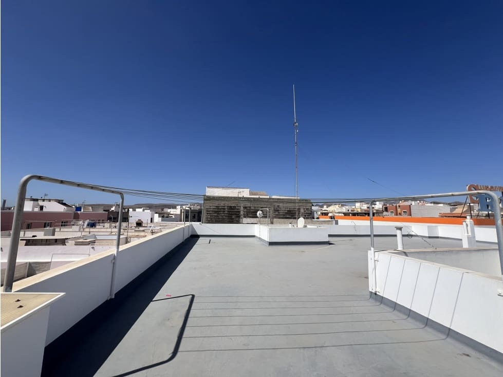 3 bedroom Apartment for sale in Puerto del Rosario - € 195,000 (Ref: 9499786)