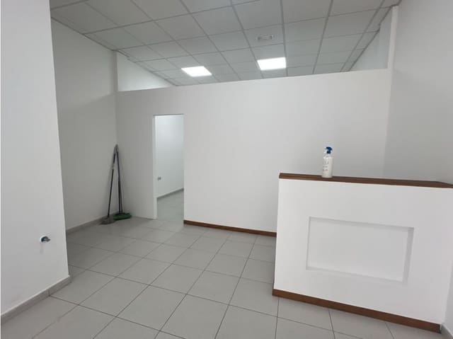 Kaupallinen vuokrattavana paikassa Puerto del Rosario - 600 € (Ref: 9499788)