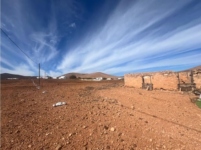 Undeveloped Land for sale in Los Estancos, Puerto del Rosario - € 170,000 (Ref: 9499789)