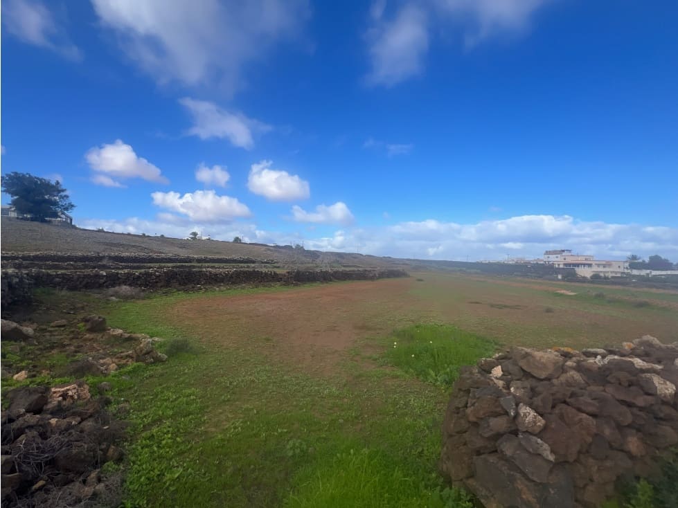 Teren niezagospodarowany na sprzedaż w Villaverde - 285 000 € (Ref: 9571801)