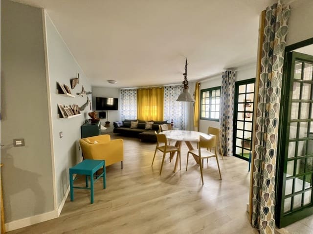 3 bedroom Apartment for sale in Puerto del Rosario - € 189,000 (Ref: 9679354)