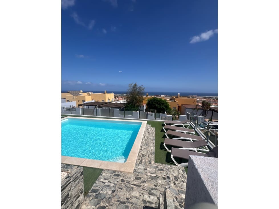 5 sypialnia Willa na sprzedaż w Caleta de Fuste z basenem - 655 000 € (Ref: 9746804)