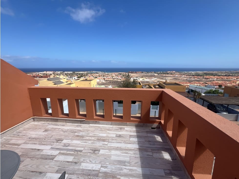 5 sypialnia Willa na sprzedaż w Caleta de Fuste z basenem - 655 000 € (Ref: 9746804)