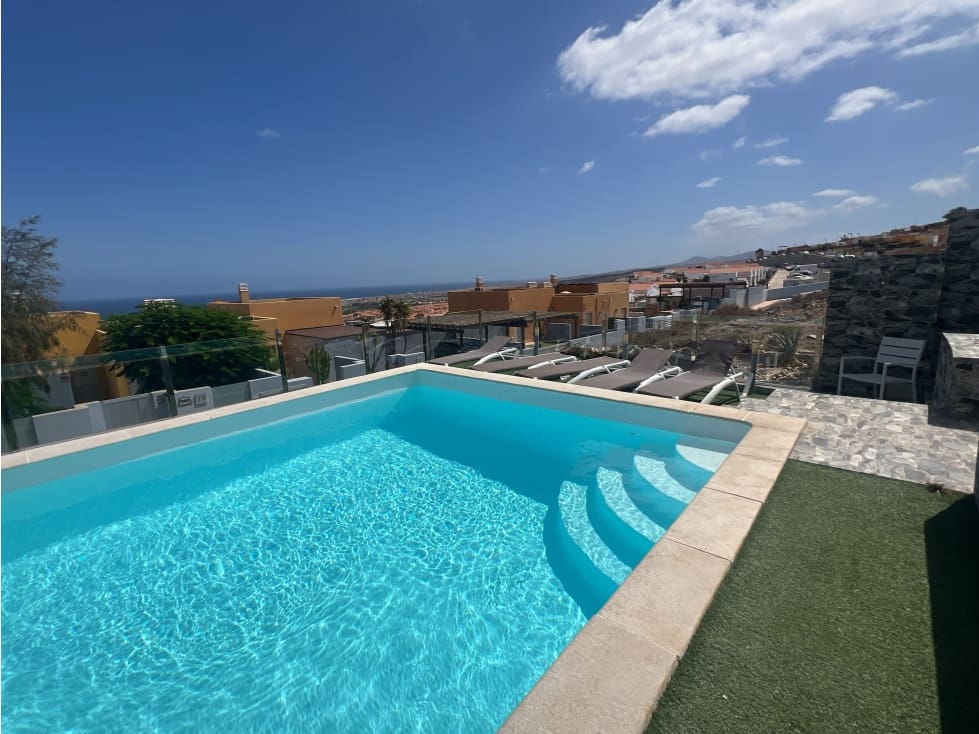 5 sypialnia Willa na sprzedaż w Caleta de Fuste z basenem - 655 000 € (Ref: 9746804)