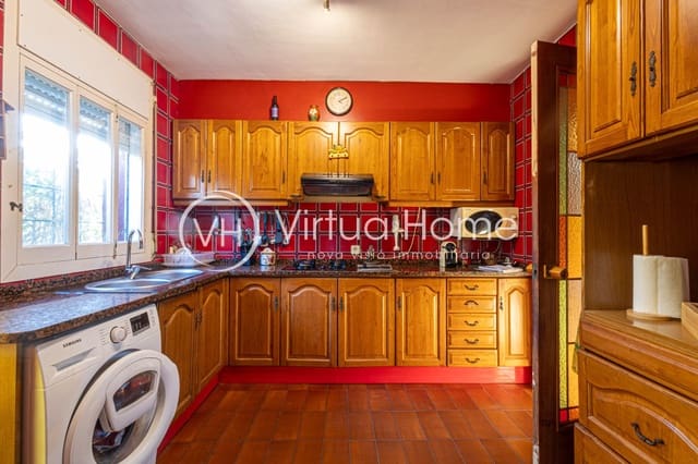 9 bedroom Villa for sale in Pineda de Mar with pool garage - € 699,000 (Ref: 8139302)
