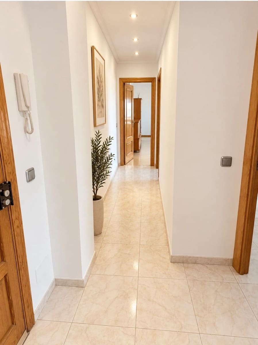 2 bedroom Flat for sale in Palma de Mallorca - € 367,000 (Ref: 10166728)