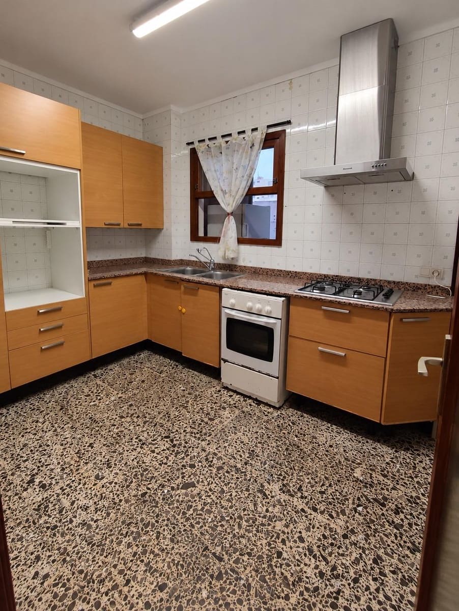 3 bedroom Flat for sale in Palma de Mallorca - € 329,000 (Ref: 10187149)