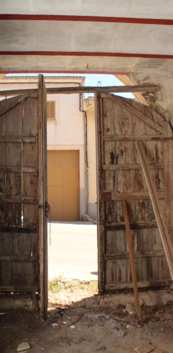 Erhverv til salg i Campanet - € 80.000 (Ref: 9278347)