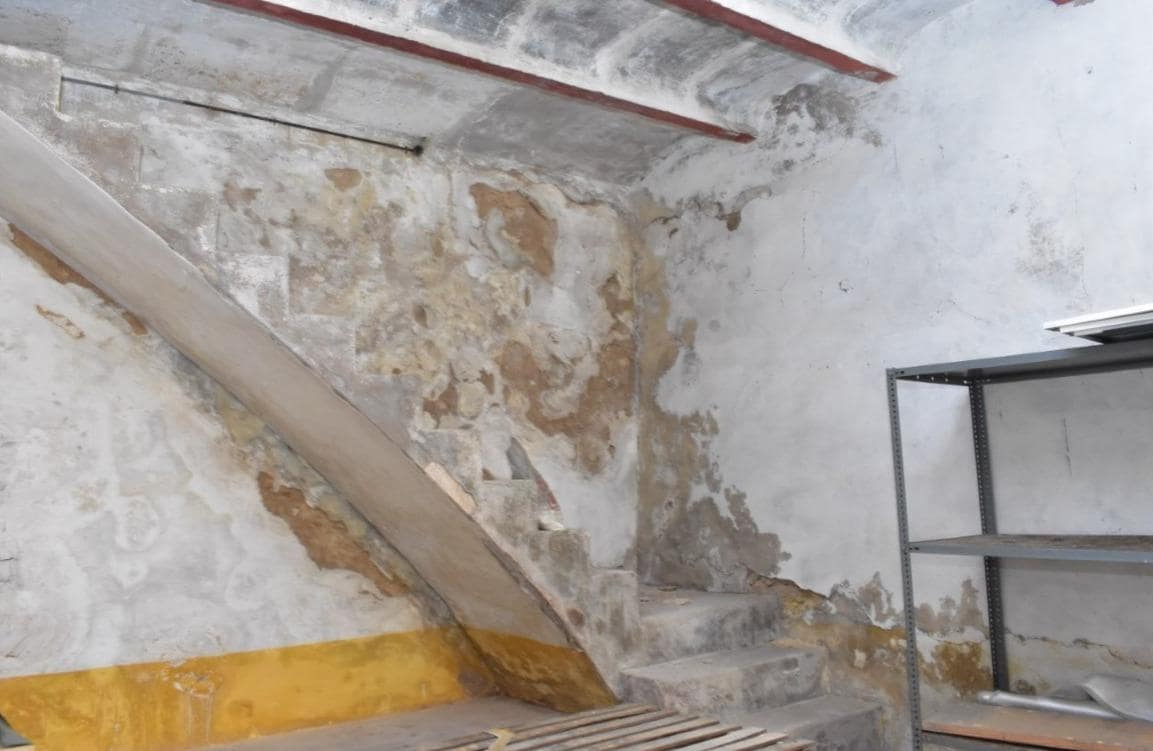 Erhverv til salg i Campanet - € 80.000 (Ref: 9278347)