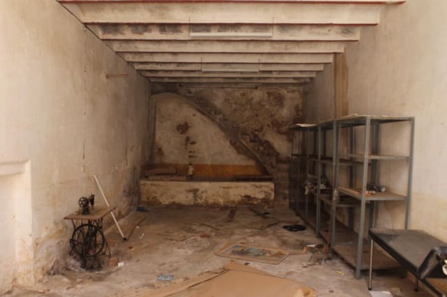 Commercieel te koop in Campanet - € 80.000 (Ref: 9278347)