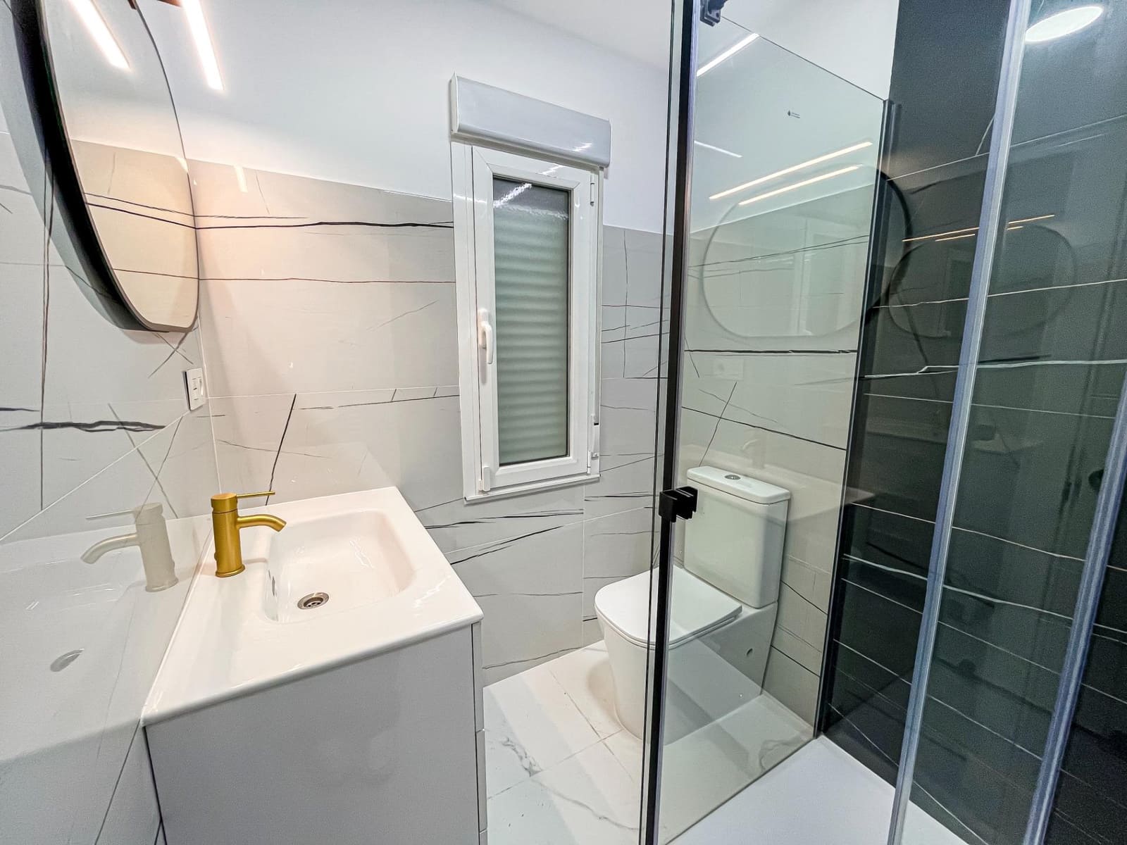 2 sovrum Lägenhet till salu i Leon stad - 95 000 € (Ref: 9334987)