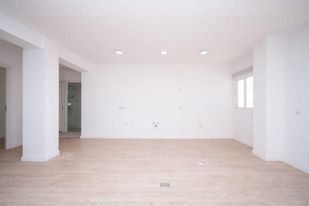 3 bedroom Flat for sale in Palma de Mallorca - € 599,000 (Ref: 9414123)