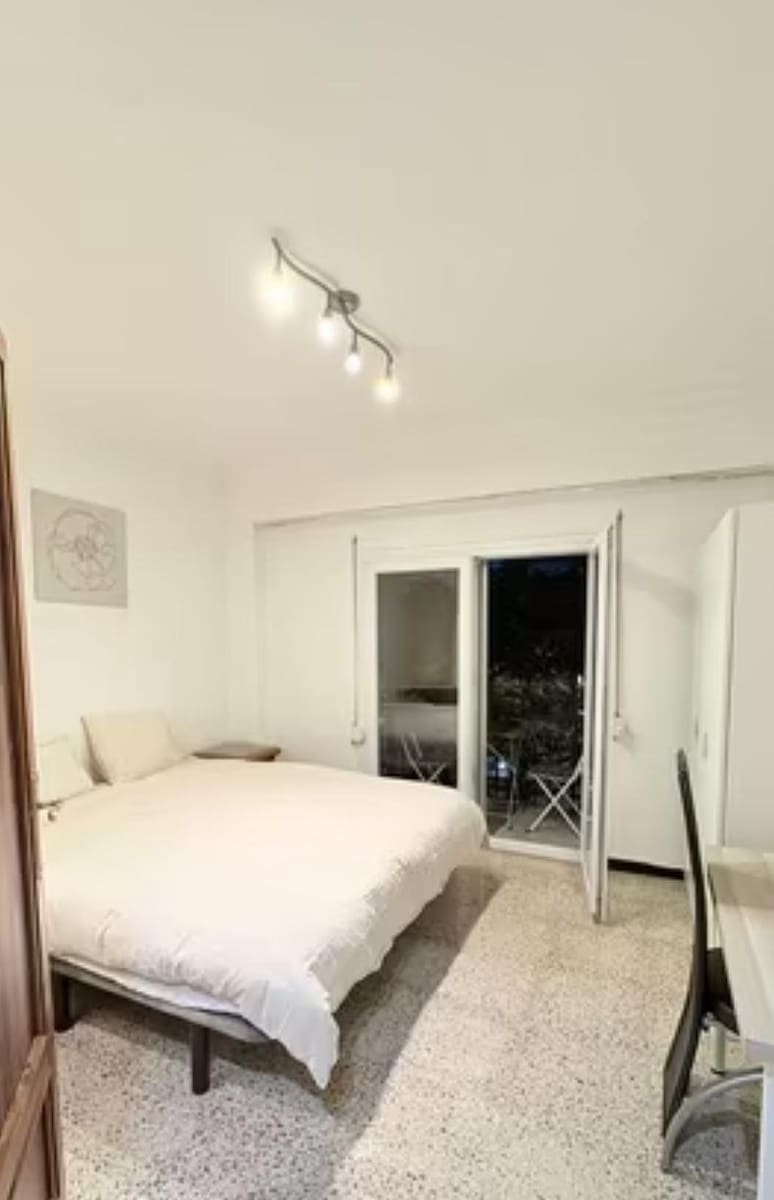 5 bedroom Flat for sale in Palma de Mallorca - € 390,000 (Ref: 9431086)