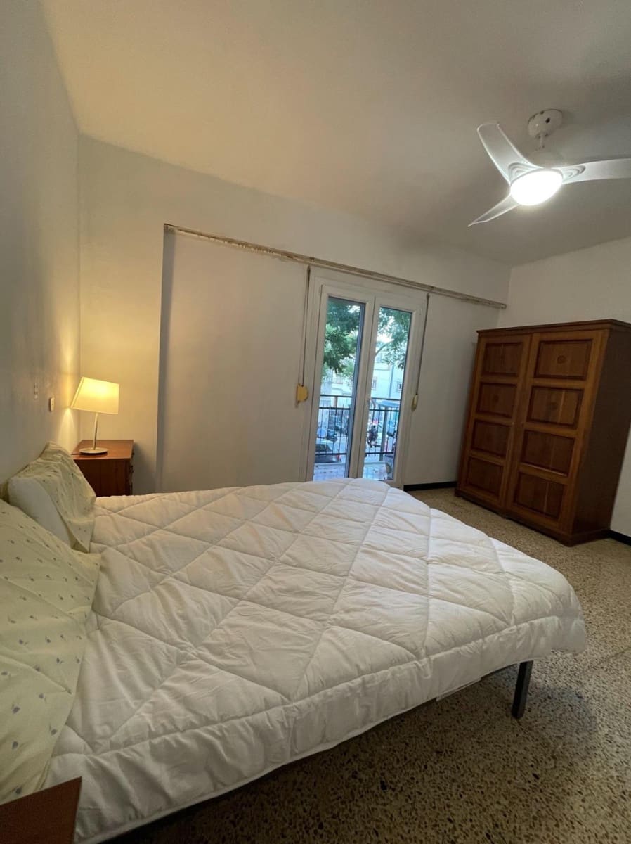 5 bedroom Flat for sale in Palma de Mallorca - € 390,000 (Ref: 9431086)