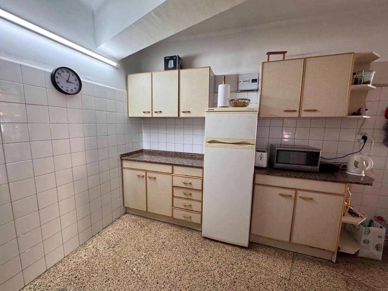 5 bedroom Flat for sale in Palma de Mallorca - € 390,000 (Ref: 9431086)