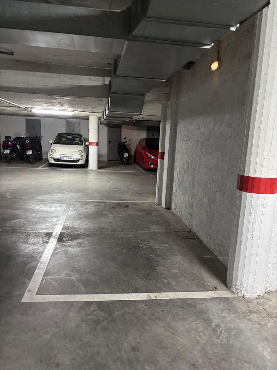 2 bedroom Flat for sale in Son Ferriol - € 429,000 (Ref: 9431087)