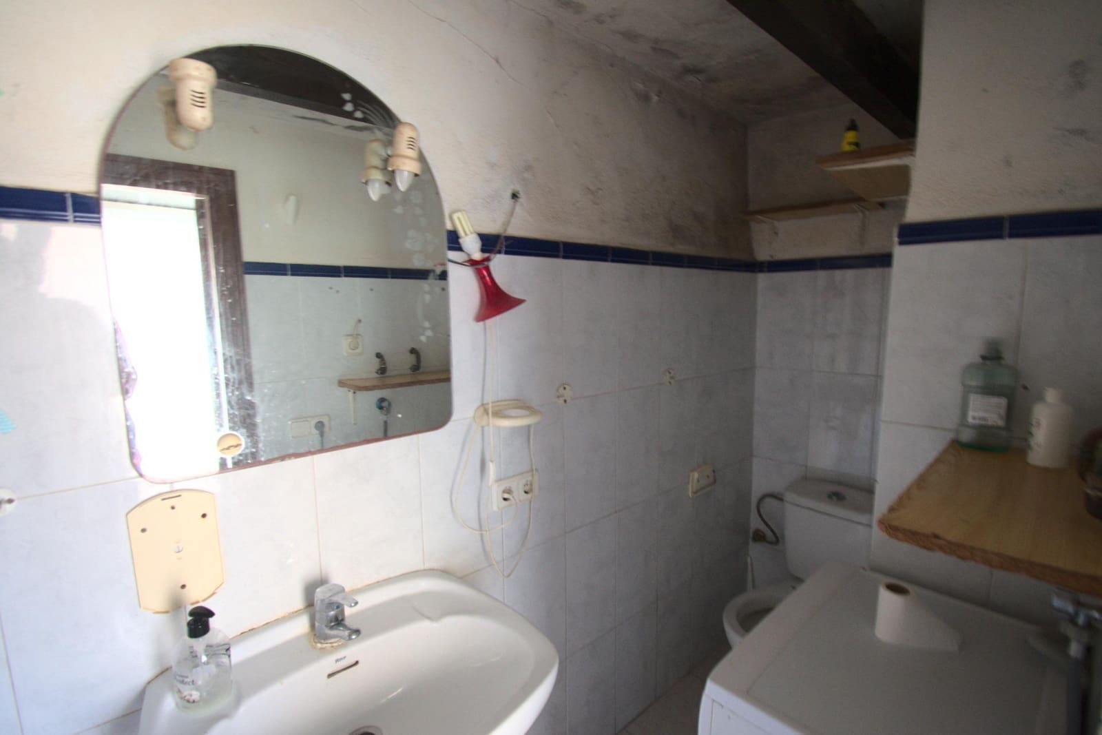 2 bedroom Flat for sale in Palma de Mallorca - € 230,000 (Ref: 9440158)