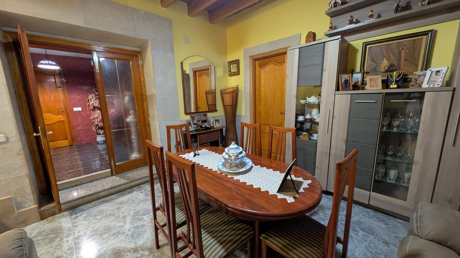 4 soverom Villa til salgs i Algaida med garasje - € 585 000 (Ref: 9530543)