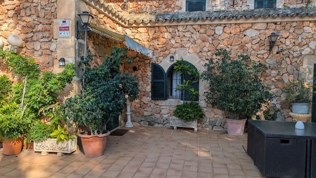 4 soverom Villa til salgs i Algaida med garasje - € 585 000 (Ref: 9530543)