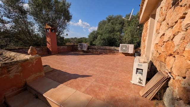 4 soverom Villa til salgs i Algaida med garasje - € 585 000 (Ref: 9530543)