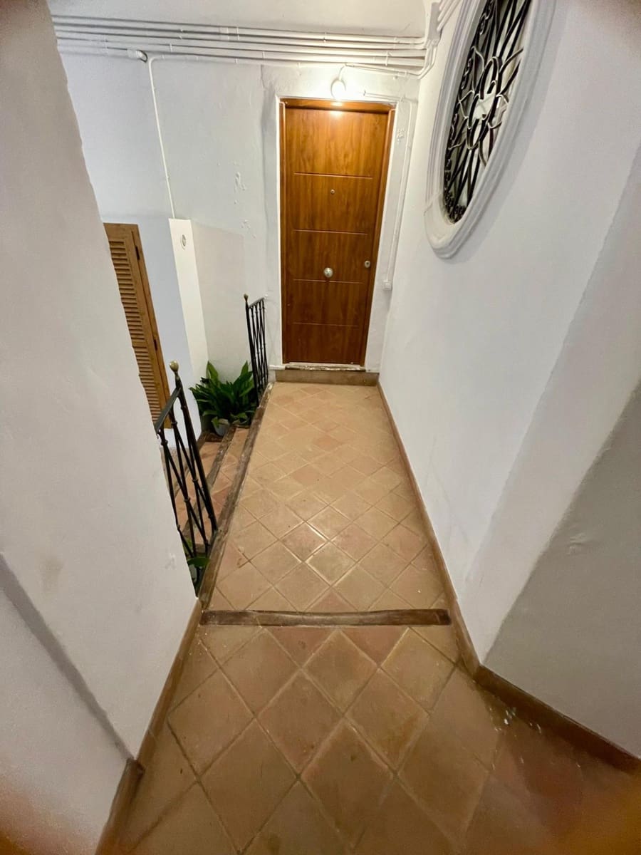 2 soveværelse Lejlighed til leje i Palma de Mallorca - € 1.100 (Ref: 9601187)