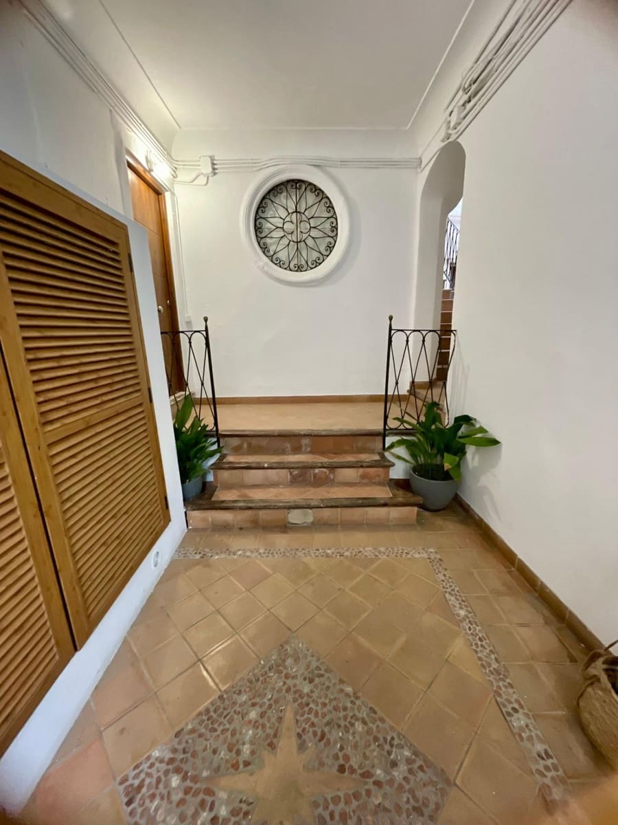 2 soveværelse Lejlighed til leje i Palma de Mallorca - € 1.100 (Ref: 9601187)