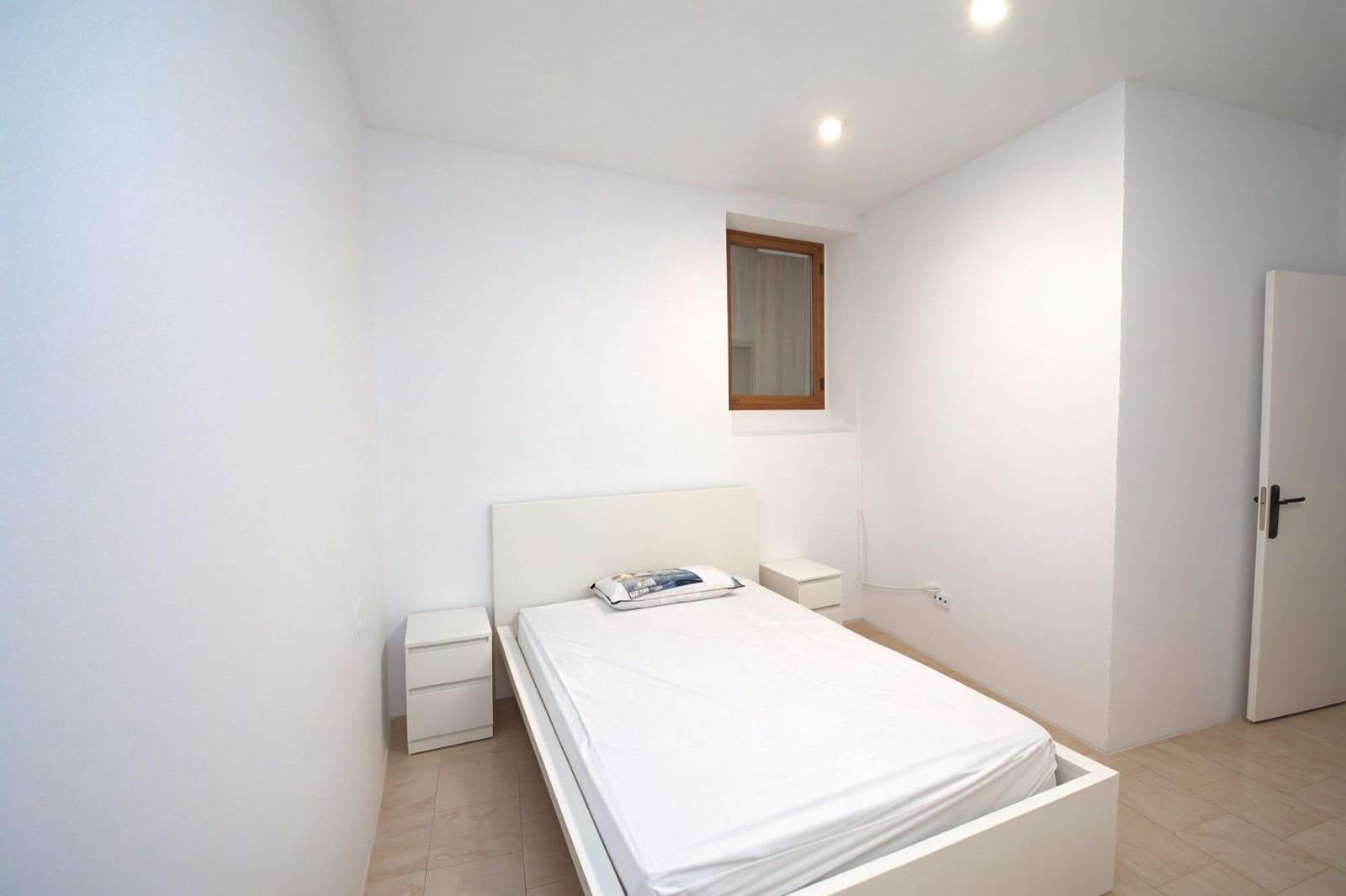 2 soveværelse Lejlighed til leje i Palma de Mallorca - € 1.100 (Ref: 9601187)