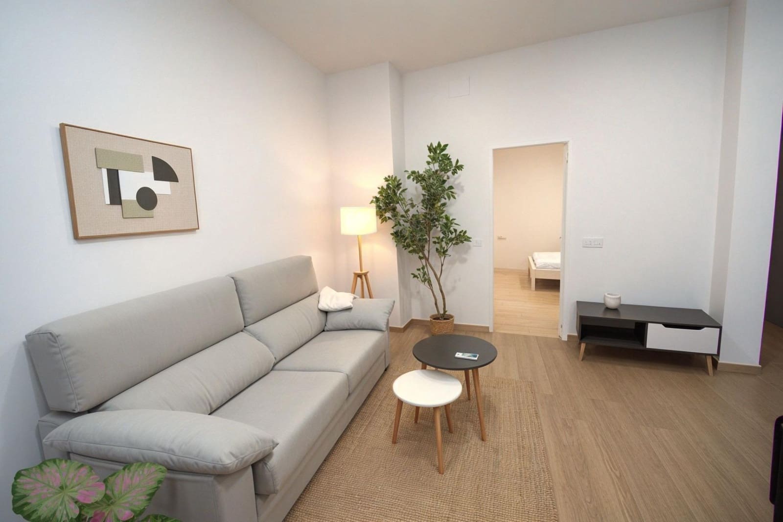 2 soveværelse Lejlighed til leje i Palma de Mallorca - € 1.100 (Ref: 9601187)