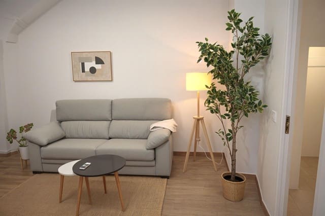 2 soveværelse Lejlighed til leje i Centro, Palma de Mallorca - € 1.100 (Ref: 9601187)