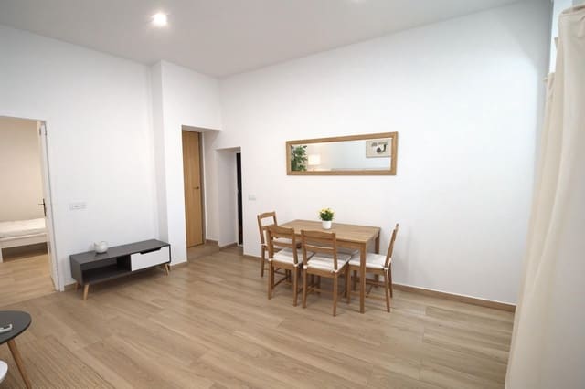 2 soveværelse Lejlighed til leje i Centro, Palma de Mallorca - € 1.100 (Ref: 9601187)