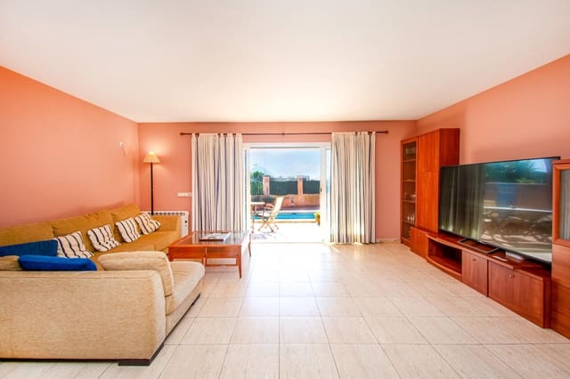 3 soverom Rekkehus til salgs i Sa Torre (Llucmajor), Llucmajor med svømmebasseng garasje - € 750 000 (Ref: 9762004)